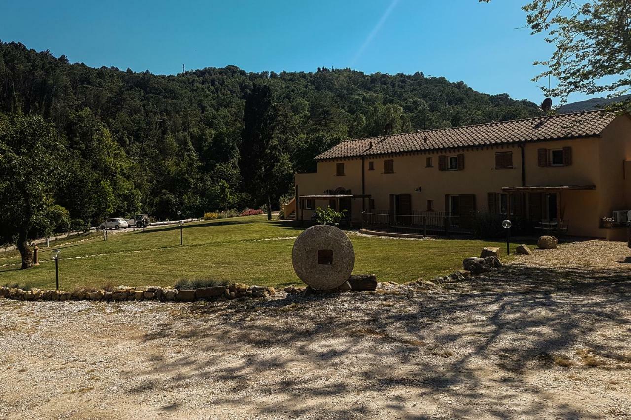 Вилла Mulino Della Rivolta Montenero  Экстерьер фото